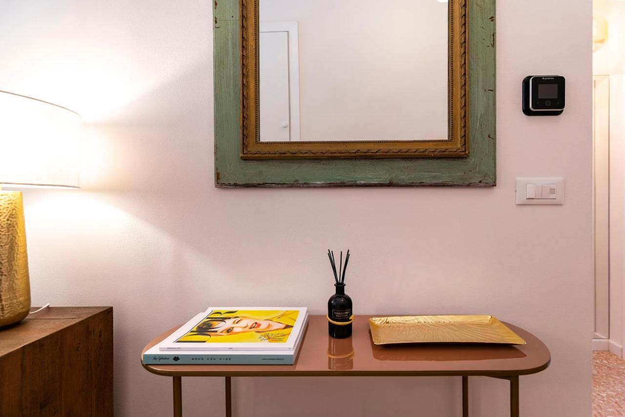 Querini Suite-balcony On Canal, Close To San Marco Veneza