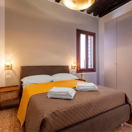 Querini Suite-Balcony On Canal, Close To San Marco Venetië Buitenkant foto